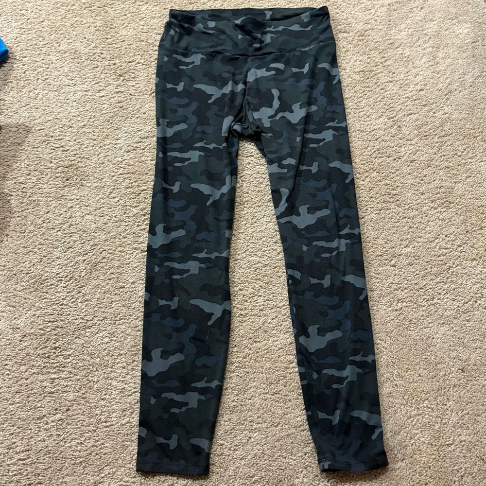 Express Womens Black and Gray Camouflage Leggings